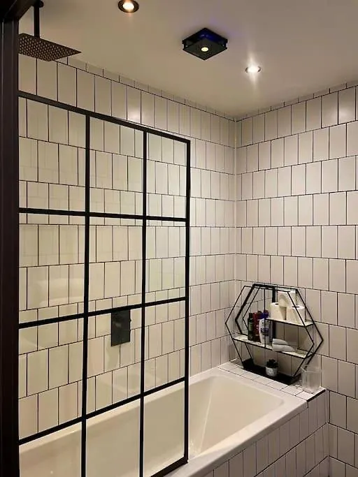 Cityzenretreat - Mezzanine Apartment Sleeps 4 Sheffield City Centre