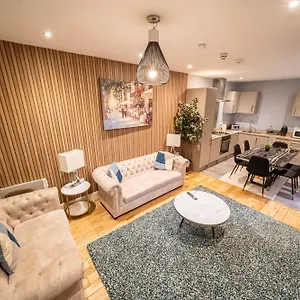 Kelham Apartments: Serviced With Free Parking Apartment